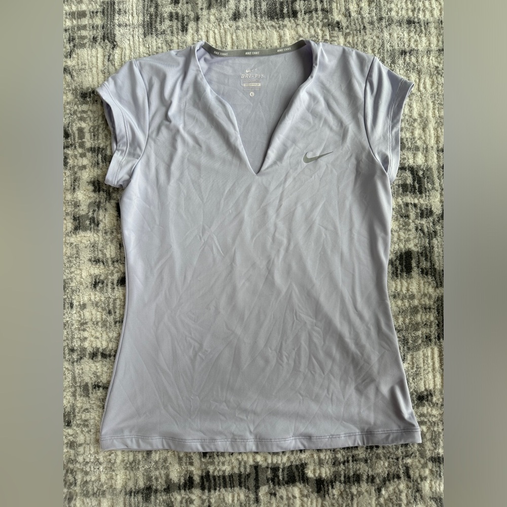 Nike Women's Tennis Shirt. Size Large.